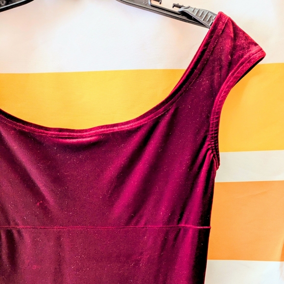 Vintage Guess Crimson Ruby Red Velvet Dress Y2K 90s Grunge Whimsigoth Holiday M - Picture 5 of 7